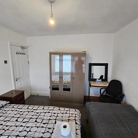 Pansiyon Monyhull - Near Centre Kingsheath Nia Nec Bhx Birmingham